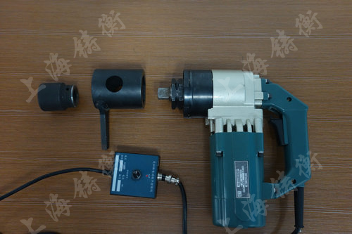 電動扭力扳手